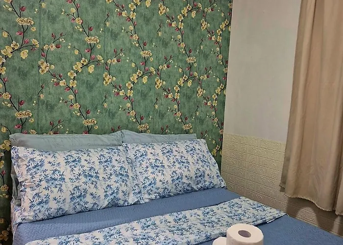 1br Retro-styled Unit In Bgc, Taguig Apartment *